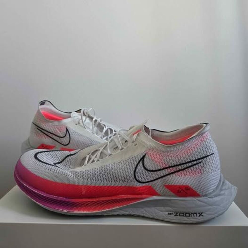 Nike ZoomX Streakfly Men’s US 13 White Flash Crimson Hyper Violet